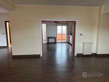 Siracusa Ampio 5 Vani, Garage Doppio