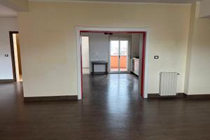 Siracusa Ampio 5 Vani, Garage Doppio