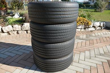 Gomme estive Bridgestone 215\45\18 al 85%