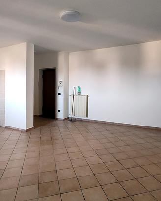 Luminoso e moderno trilocale con ampio terrazzo