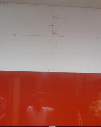 Mobile pensile rosso-bianco apertura frontale