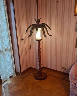 Lampada in legno 