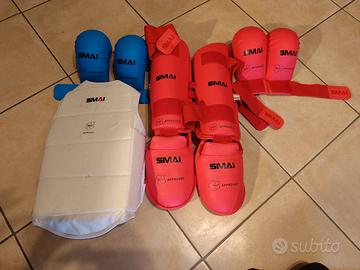 protezioni, guantini e corpetto Karate