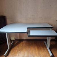 Scrivania moderna con doppio piano – struttura in 