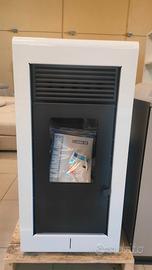 STUFE PELLET KARMEK ONE MOD. LEON S1 NUOVE  13  Kw