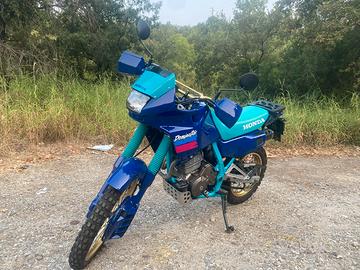 Honda nx 650 dominator rd02