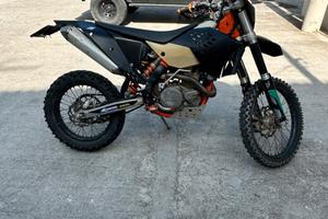 KTM EXC Targata revisionata 2011