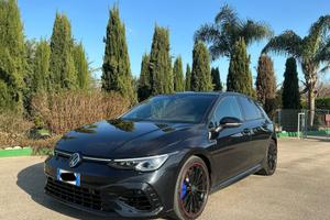Volkswagen Golf 8 R 2.0 BENZINA 320 CV -2021