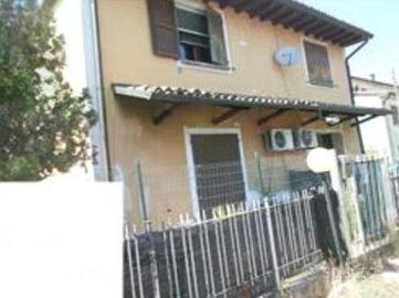 Immobile in asta di 70 m² con 3 locali e box auto 