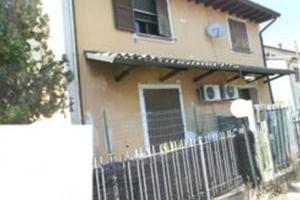 Immobile in asta di 70 m² con 3 locali e box auto 