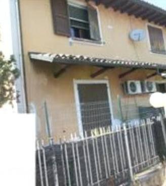 Immobile in asta di 70 m² con 3 locali e box auto 