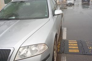 macchina in buone condizioni 