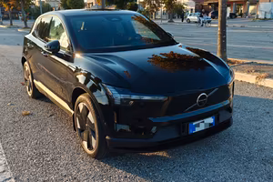 Volvo EX30 Extended Range Ultra – Full Optional