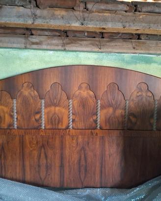 Letto in legno del 900