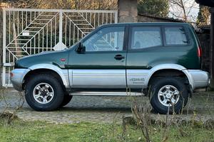 NISSAN TERRANO 2.7 TDI