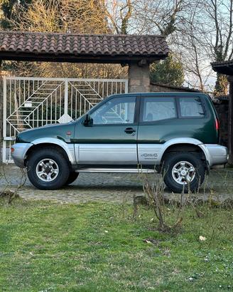 NISSAN TERRANO 2.7 TDI