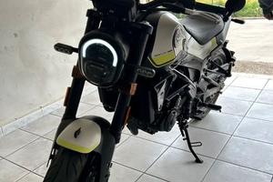 Benelli leoncino 250