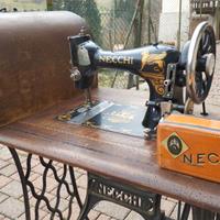 Macchina da cucire Necchi