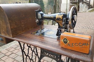 Macchina da cucire Necchi