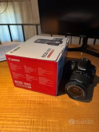 Canon EOS 100D con obiettivo 18-55mm