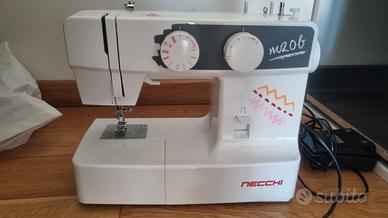 Macchina da cucire Necchi