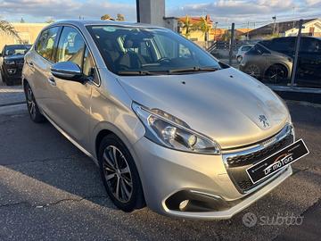 Peugeot 208 PureTech 82 5 porte Allure