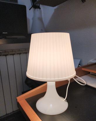 lampada da tavolo Lampan di Ikea.  