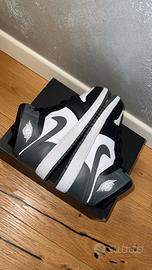 Nike Air Jordan Mid 1