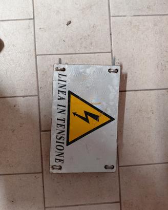 segnale linea in tensione ferrovie dello stato fs 