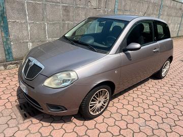 Ypsilon GPL casamadre