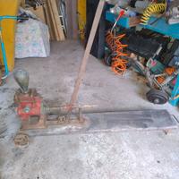 Pompa travaso vino antica