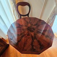 Tavolo rotondo antico in noce 