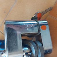 Catena antifurto per moto