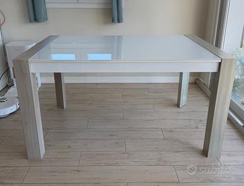 Tavolo da pranzo estendibile