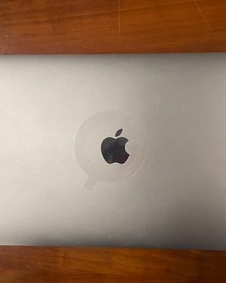 MacBook Pro 13*