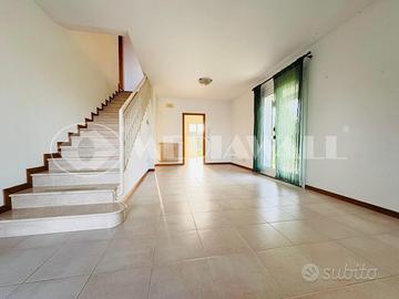 Villa a schiera a Roveredo in Piano
