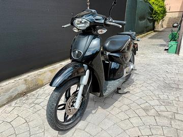 Aprilia Scarabeo 50 2T – 2015
