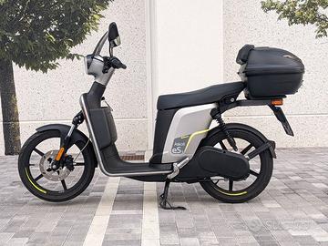 Scooter 100% elettrico Askoll eS3 Evolution