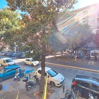 Via Foria- locale comm.le su 2 livelli