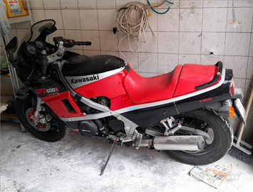 Kawasaki gpz 600r 16 valvole