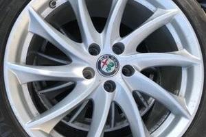 CERCHI IN LEGA ALFA ROMEO GIULIA Con gomme