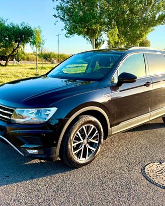 Volkswagen Tiguan-7 Posti-Automatica-4X4-Permuta