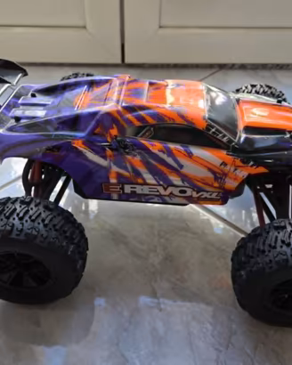 E revo 1 :16 con accessori brushless velineon 