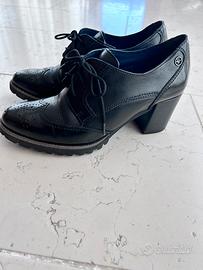 Scarpe stringate con tacchi pelle nera Tamaris 37