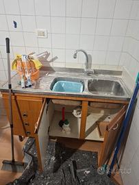 lavello due vasche, tenuto bene