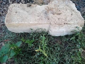 Termine antico n  Pietra