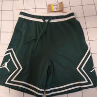 pantaloncini basket Nike taglia S , nuovi 