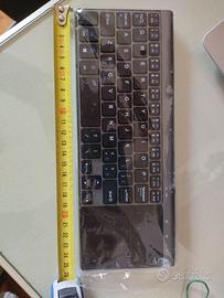 TASTIERA WIRELESS CON TOUCHPAD