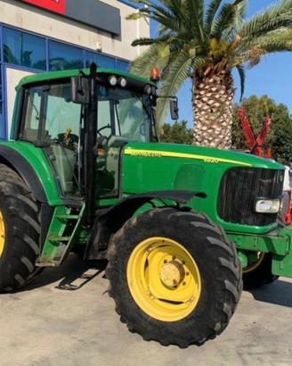 John Deere 6820 ore 5200