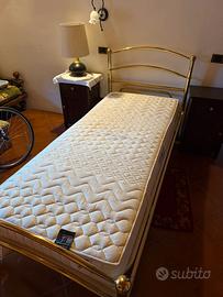 Letto completo di materasso